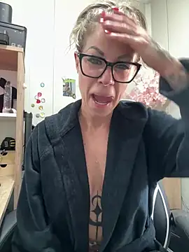 Tatjana Sue online show from March 19, 10:55 am