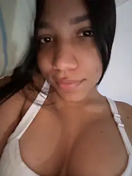 Snapshot of Alissarhys26 chatting on November 4, 1:59 pm Alissarhys26 online show from November 4, 1:59 pm