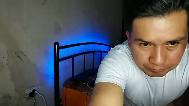 ferchoDC78 online show from March 11, 4:39 am