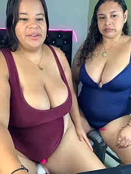 twocurvylatins online show from May 24, 9:42 am