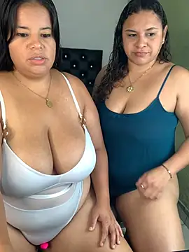 twocurvylatins online show from June 2, 10:15 am