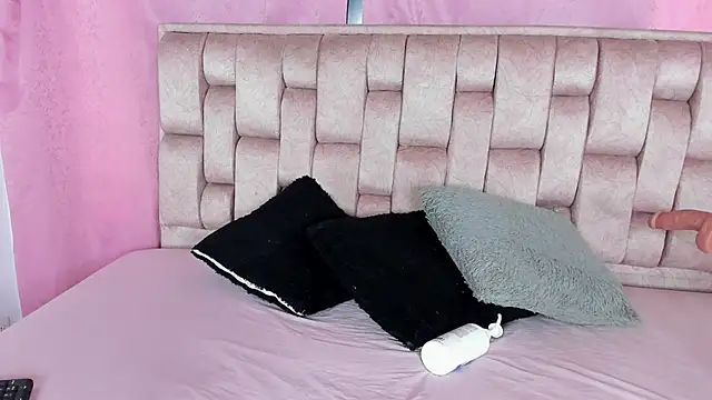 Emma Evelyn online show from November 29, 7:36 pm