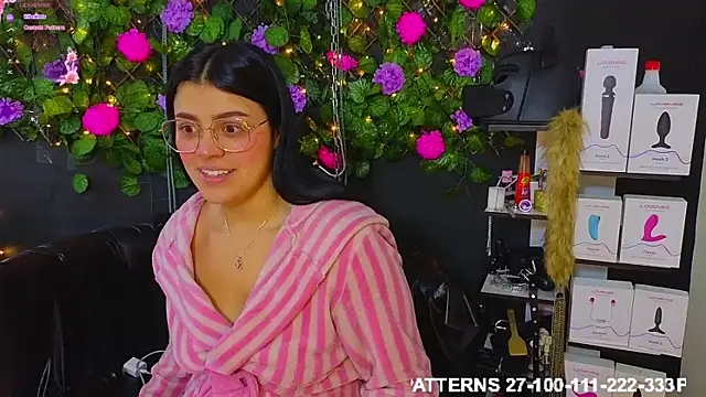 Sweett Mollyy online show from April 21, 4:35 pm