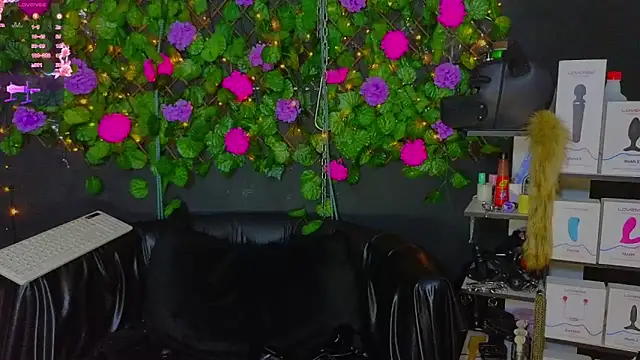 Sweett Mollyy online show from May 20, 11:24 pm