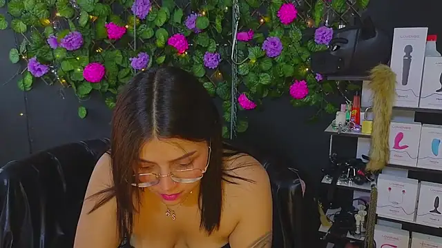 Sweett Mollyy online show from June 9, 6:09 pm