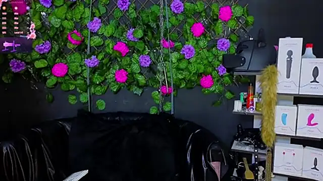Sweett Mollyy online show from April 22, 11:22 pm