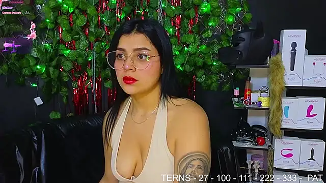 Snapshot of Sweett_Mollyy chatting on March 3, 11:56 pm Sweett Mollyy online show from March 3, 11:56 pm