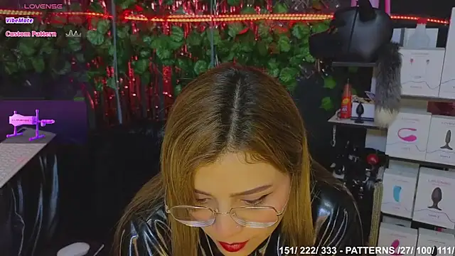 Sweett Mollyy online show from November 27, 2:12 am