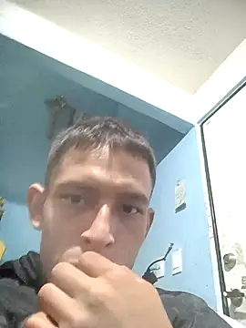 Snapshot of Leonul chatting on October 16, 3:48 am Leonul online show from October 16, 3:48 am