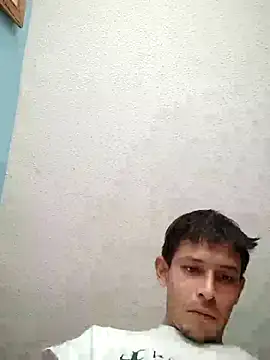 Snapshot of Leonul chatting on February 17, 11:33 pm Leonul online show from February 17, 11:33 pm