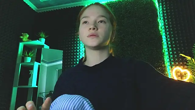 erikabrian online show from December 28, 4:41 am