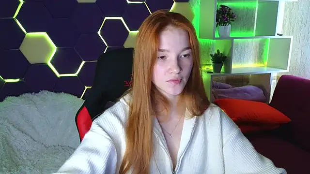 erikabrian online show from December 18, 4:31 am