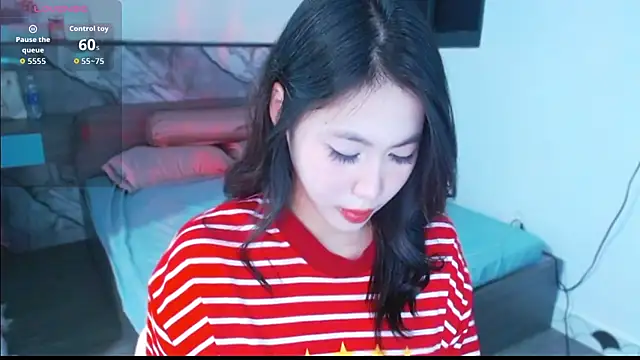 Lin SiYee online show from February 8, 12:14 pm