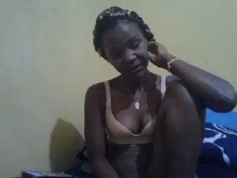 Snapshot of girltotok chatting on March 21, 6:18 pm girltotok online show from March 21, 6:18 pm