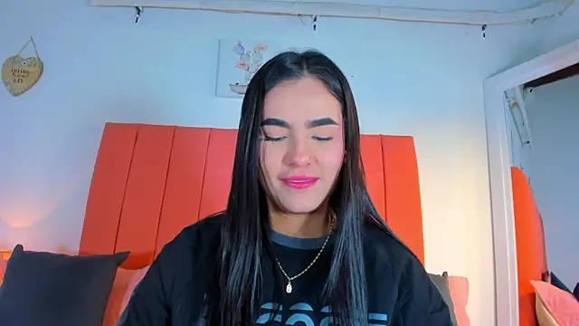 Snapshot of valen_rose0 chatting on September 15, 12:16 pm valen rose0 online show from September 15, 12:16 pm