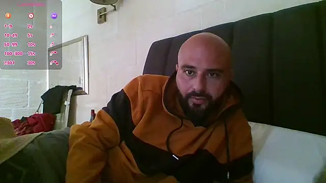 Snapshot of Denisilboss chatting on February 11, 2:28 pm Denisilboss online show from February 11, 2:28 pm
