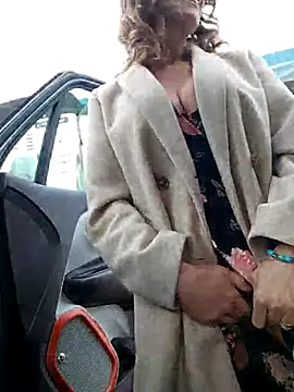 Snapshot of JasmineNoir2 chatting on February 23, 4:13 pm JasmineNoir2 online show from February 23, 4:13 pm