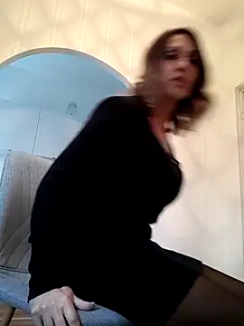 Snapshot of JasmineNoir2 chatting on February 15, 2:55 pm JasmineNoir2 online show from February 15, 2:55 pm