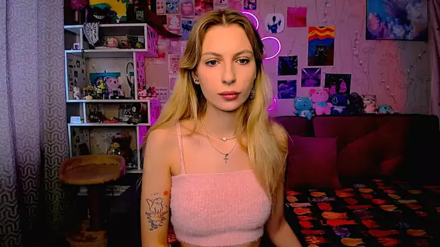 Maria Hunt online show from March 22, 2:27 am