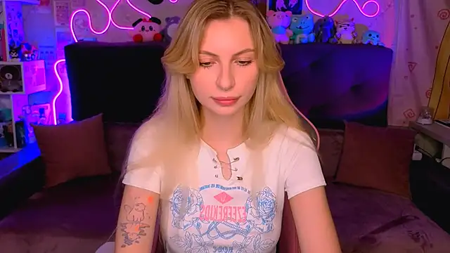 Maria Hunt online show from October 21, 2:44 am