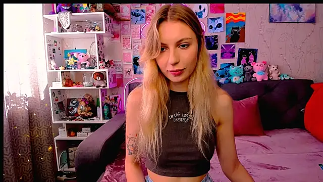 Maria Hunt online show from February 26, 4:30 am