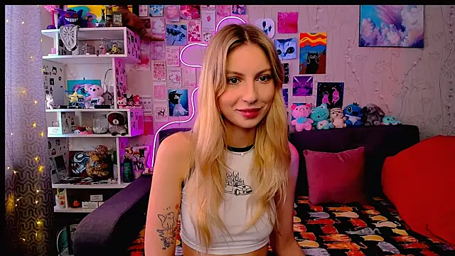 Maria Hunt online show from February 18, 4:37 am