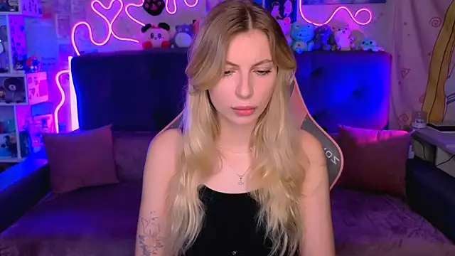 Maria Hunt online show from November 28, 4:56 am