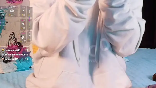 littleebluee online show from October 16, 2:53 am