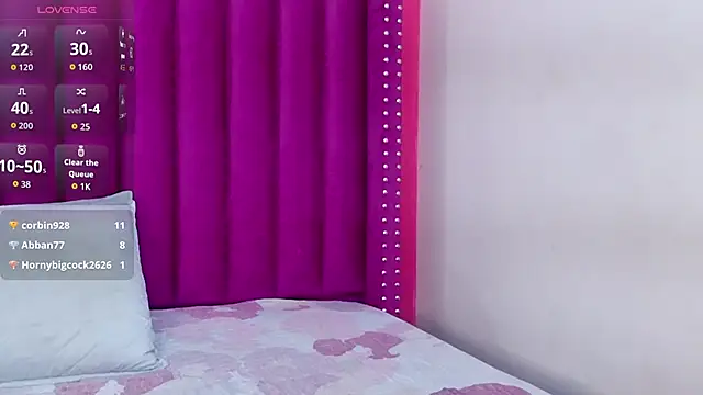 littleebluee online show from October 8, 2:57 am