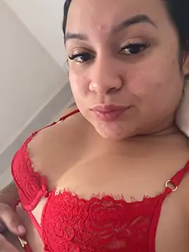 Snapshot of Pretty_Isadora chatting on June 14, 7:04 pm Pretty Isadora online show from June 14, 7:04 pm