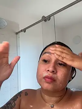 Pretty Isadora online show from February 26, 8:31 pm