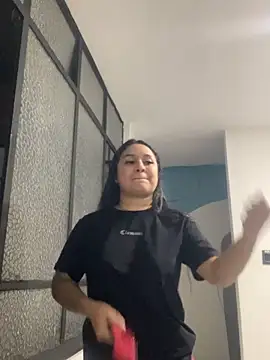 Pretty Isadora online show from May 9, 2:59 am