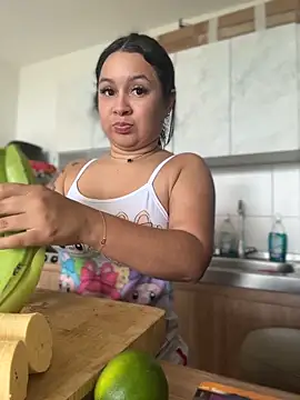 Pretty Isadora online show from March 18, 6:09 pm