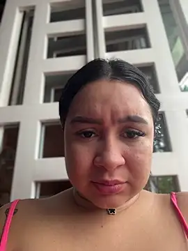 Pretty Isadora online show from March 30, 5:14 pm