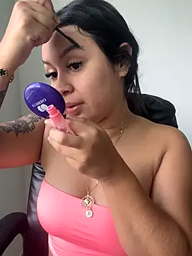 Pretty Isadora online show from January 8, 6:36 pm