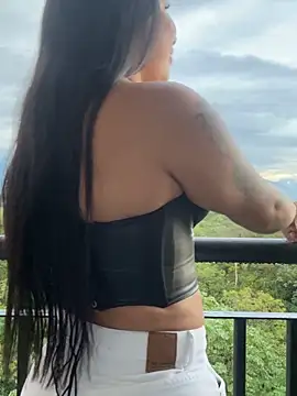 Pretty Isadora online show from December 4, 9:03 pm