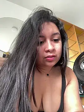 Pretty Isadora online show from April 30, 8:57 pm