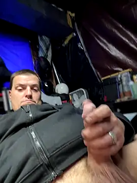 joeycbigcock online show from November 22, 8:40 pm