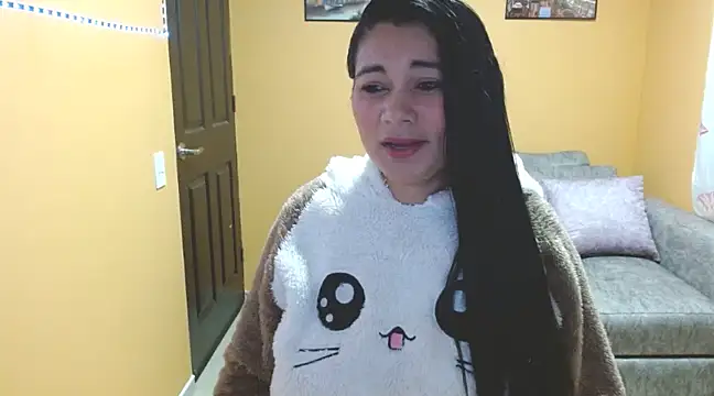 Snapshot of Kerly_Lopez chatting on January 10, 11:22 am Kerly Lopez online show from January 10, 11:22 am