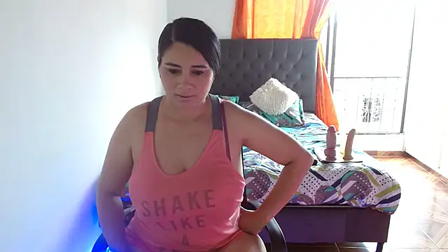 Kerly Lopez online show from May 21, 8:39 pm