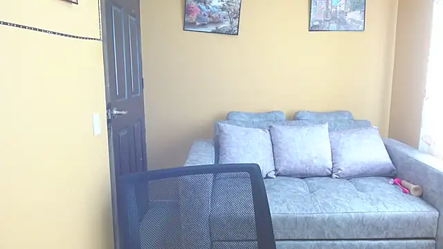 Snapshot of Kerly_Lopez chatting on January 20, 6:53 pm Kerly Lopez online show from January 20, 6:53 pm