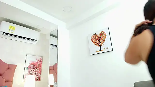 ThyaraJhons online show from February 11, 11:54 am