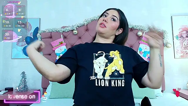 ThyaraJhons online show from December 3, 12:15 pm