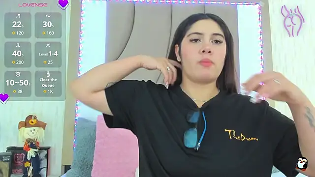 ThyaraJhons online show from October 31, 12:13 pm