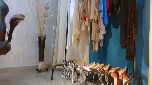 Samantabrown  online show from February 7, 11:18 am