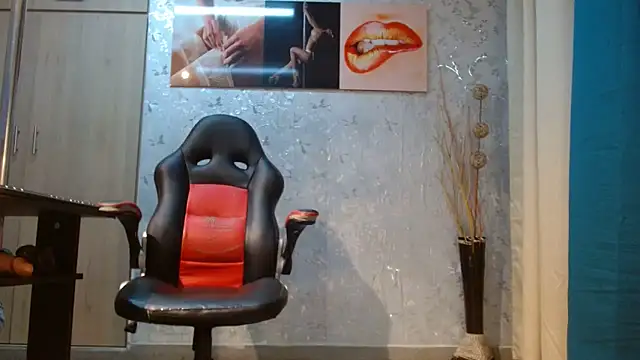 Samantabrown  online show from March 12, 11:14 am