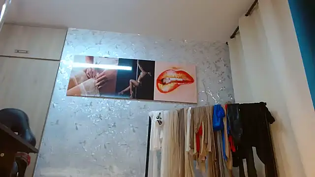 Samantabrown  online show from February 13, 11:21 am