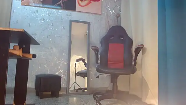 Samantabrown  online show from February 21, 11:12 am