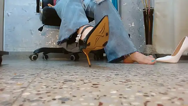 Samantabrown  online show from November 11, 11:27 am