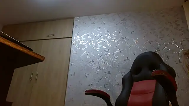 Samantabrown  online show from September 19, 11:25 am